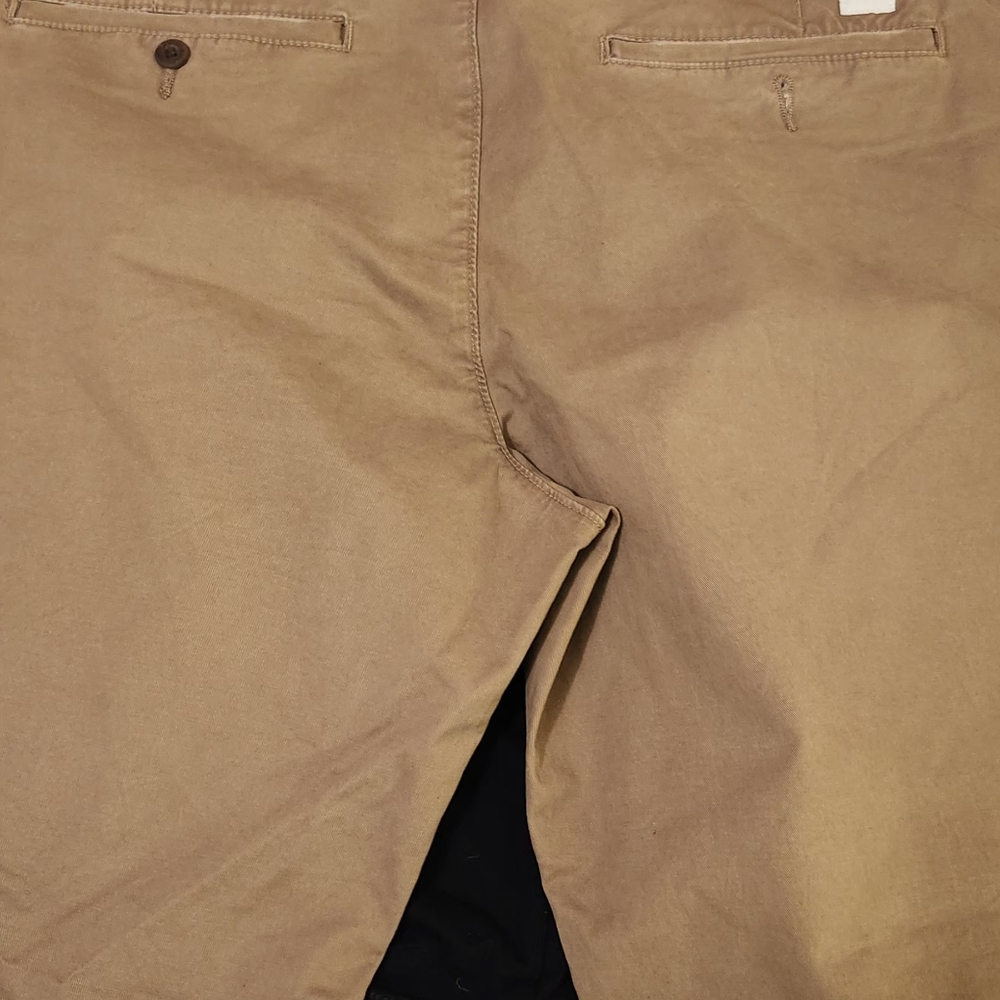 Men's American eagle lived in Bootcut khakis